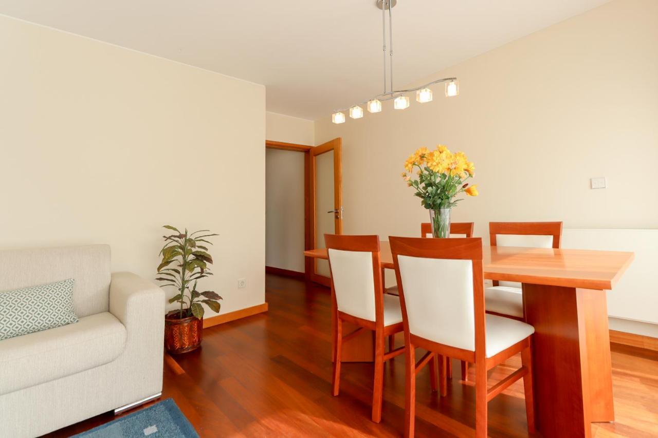 Sweet Living Viana - City Centre Apartment With Garage Виана до Кастело Екстериор снимка