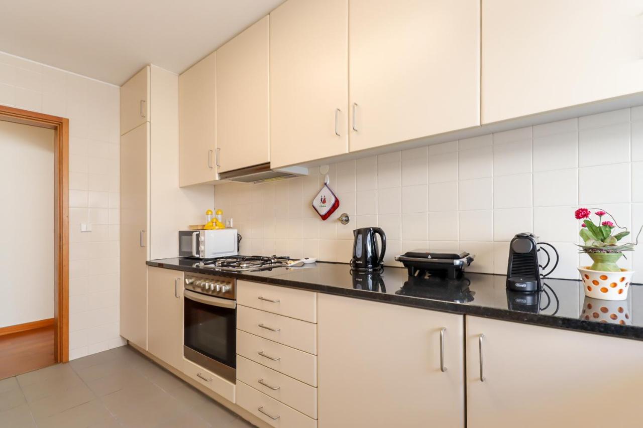 Sweet Living Viana - City Centre Apartment With Garage Виана до Кастело Екстериор снимка