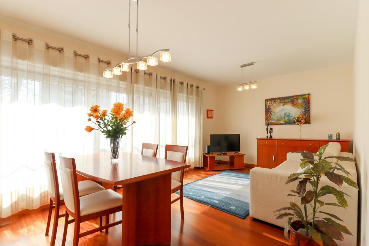 Sweet Living Viana - City Centre Apartment With Garage Виана до Кастело Екстериор снимка