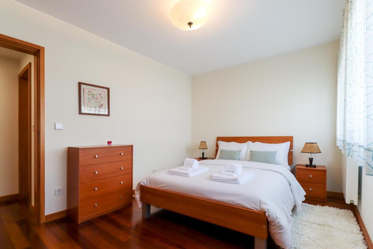 Sweet Living Viana - City Centre Apartment With Garage Виана до Кастело Екстериор снимка